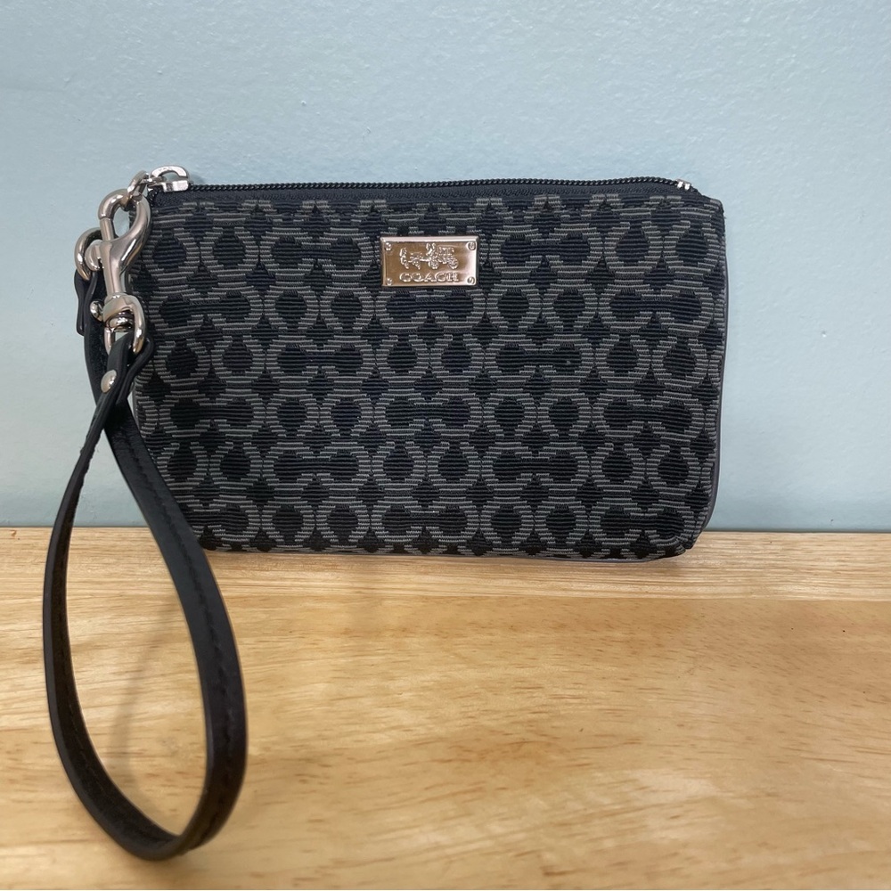 Coach Maison Art Op Black Small Pouch Wristlet‎ Wallet Clutch Small “c”